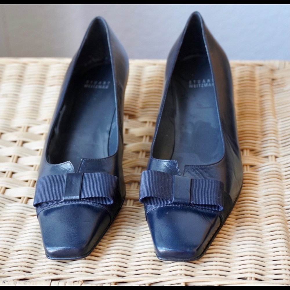 ⚡️⚡️ Bargain NWOT Stuart Weitzman navy leather heels.Size 11M.